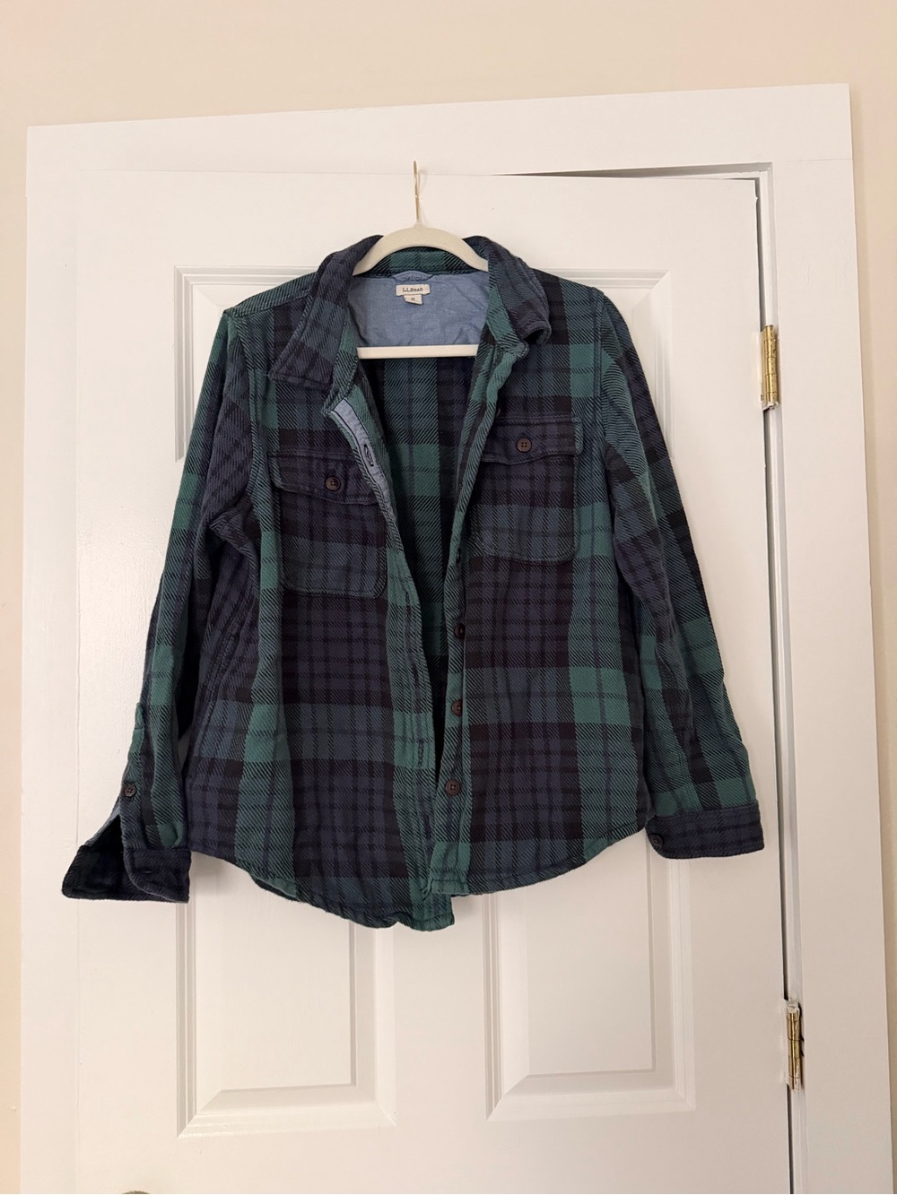 GOOD L.L. Bean Green & Navy Plaid Button-Down